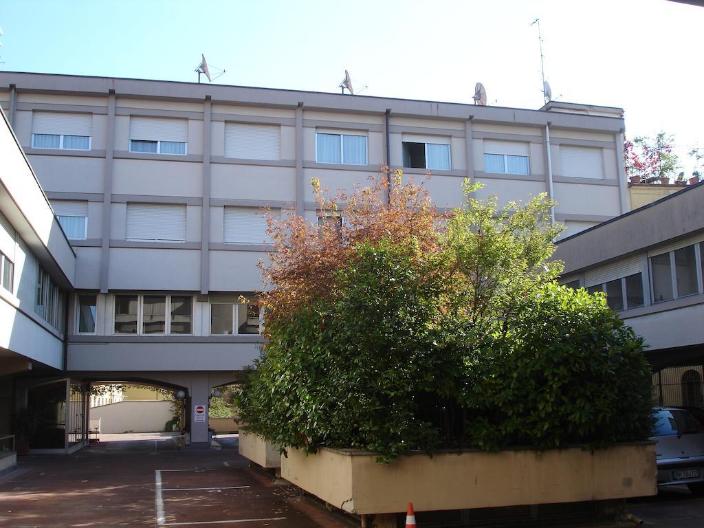 Augustus Hotel Biella Exterior photo
