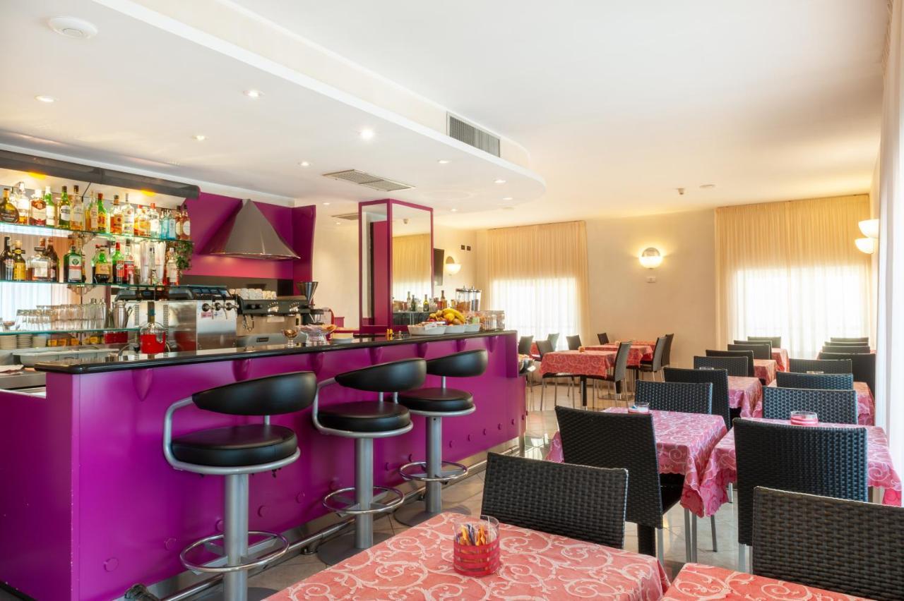 Augustus Hotel Biella Exterior photo