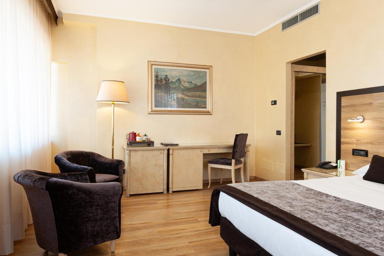 Augustus Hotel Biella Exterior photo